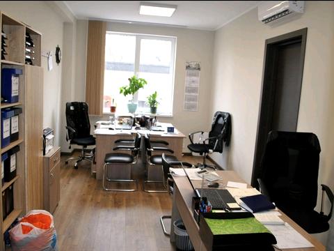 комерційна за адресою Івана Франка вул., 49