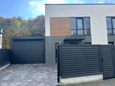 будинок за адресою Миколи Голубця вул. ()