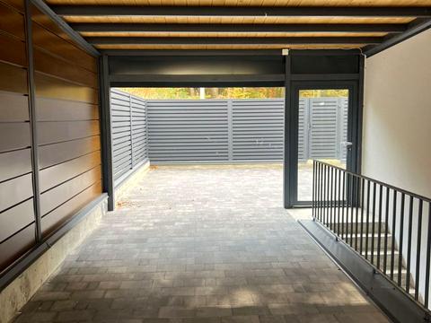 будинок за адресою Миколи Голубця вул. ()