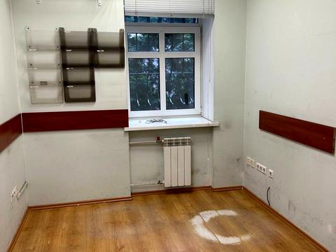 комерційна за адресою Саксаганського вул., 111-А