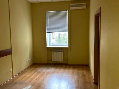 комерційна за адресою Саксаганського вул., 111-А