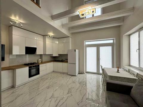 будинок за адресою смт. Брюховичі, Володимира Івасюка вул.