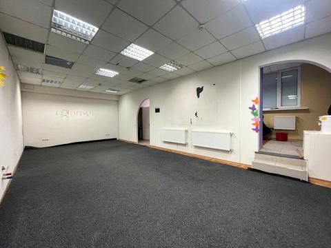 комерційна за адресою Зодчих вул., 20