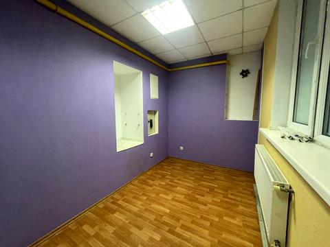 комерційна за адресою Зодчих вул., 20