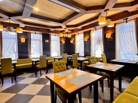 комерційна за адресою Чорновола вул., 80