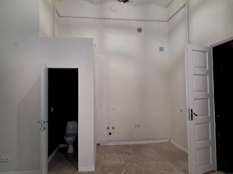 комерційна за адресою Князя Романа вул. (), 12/14