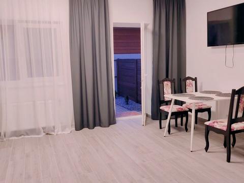 будинок за адресою Квітнева вул.