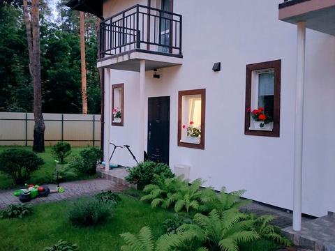 будинок за адресою Квітнева вул.