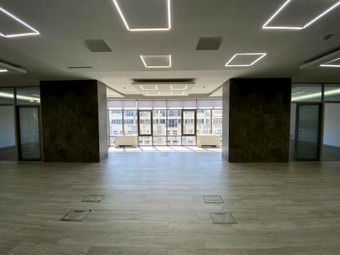 комерційна за адресою Велика Васильківська вул. (Червоноармійська), 72