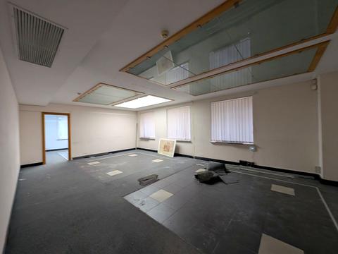 комерційна за адресою Василя Тютюнника вул. (Анрі Барбюса), 28б