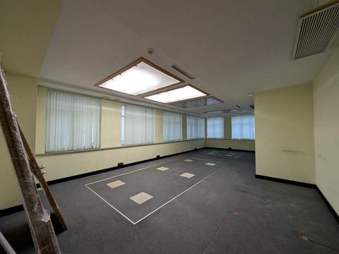 комерційна за адресою Василя Тютюнника вул. (Анрі Барбюса), 28б