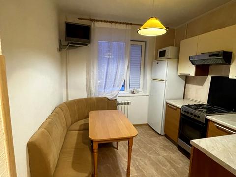 квартира за адресою Героїв полку "Азов" вул. (Маршала Малиновського), 15/3