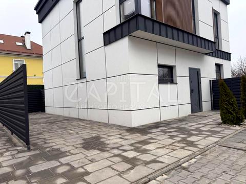 будинок за адресою с. Петропавлівська Борщагівка, Каштанова вул.