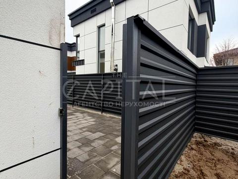 будинок за адресою с. Петропавлівська Борщагівка, Каштанова вул.