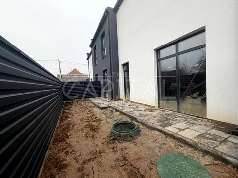 будинок за адресою с. Петропавлівська Борщагівка, Каштанова вул.