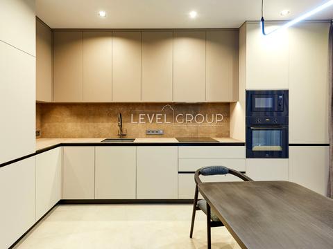 будинок за адресою Дніпровська набережна вул., 13