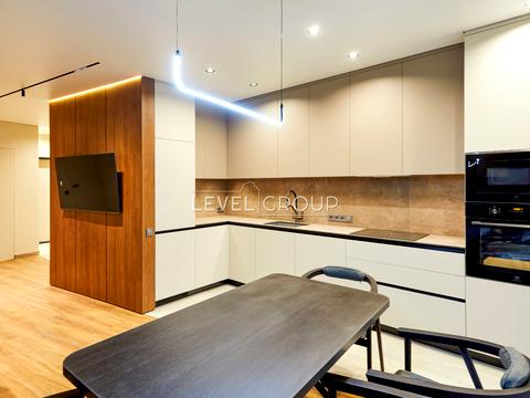 дом по адресу Днепровская набережная ул., 13