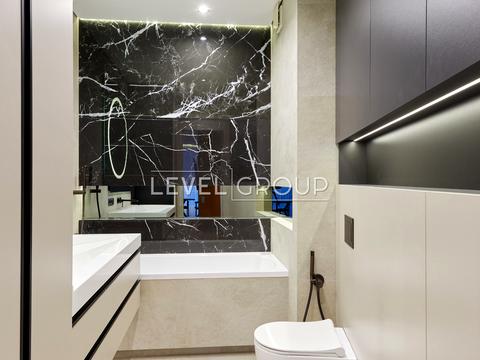 будинок за адресою Дніпровська набережна вул., 13