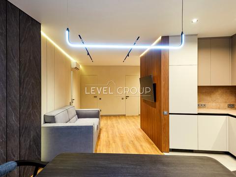 будинок за адресою Дніпровська набережна вул., 13