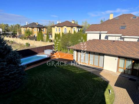 будинок за адресою Лобановського вул.