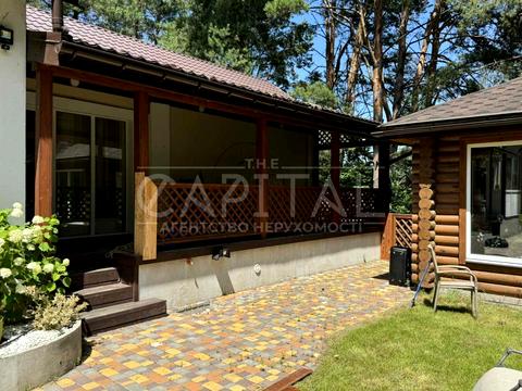 будинок за адресою Анатолія Солов'яненка вул.