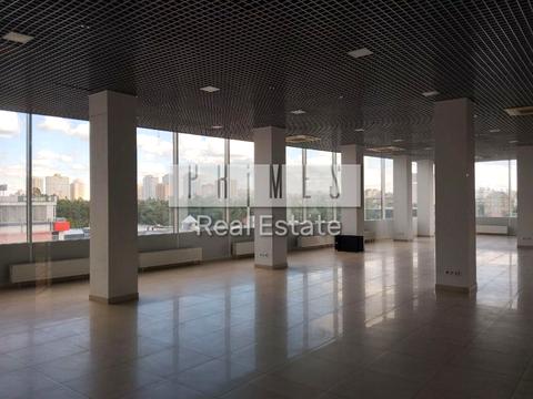 комерційна за адресою Андрія Малишка вул., 3