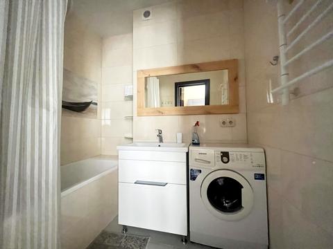 квартира за адресою Академіка Вернадського бульв., 24