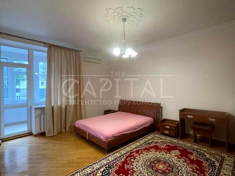 квартира за адресою Старонаводницька вул., 13