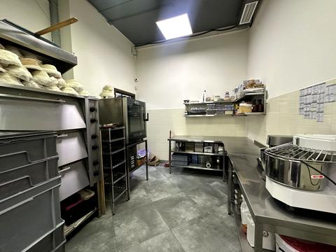 комерційна за адресою Василя Стуса вул. (Островського), 14