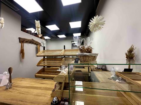 комерційна за адресою Василя Стуса вул. (Островського), 14