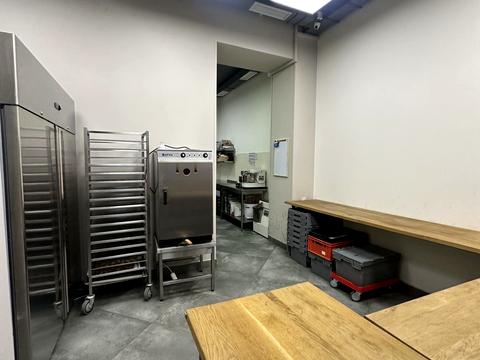 комерційна за адресою Василя Стуса вул. (Островського), 14