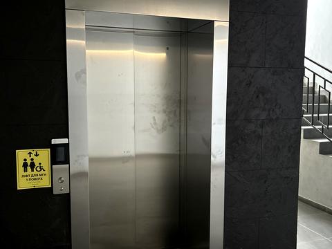 комерційна за адресою Івана Кожедуба вул., (Будинок 3)