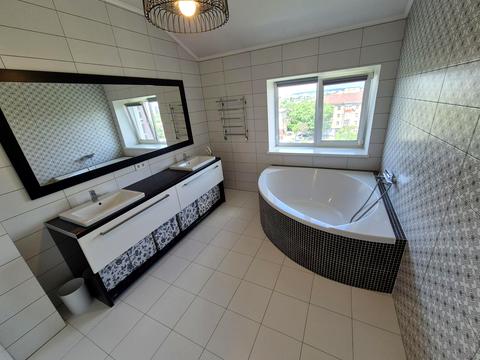 квартира за адресою Шухевичів вул., 14