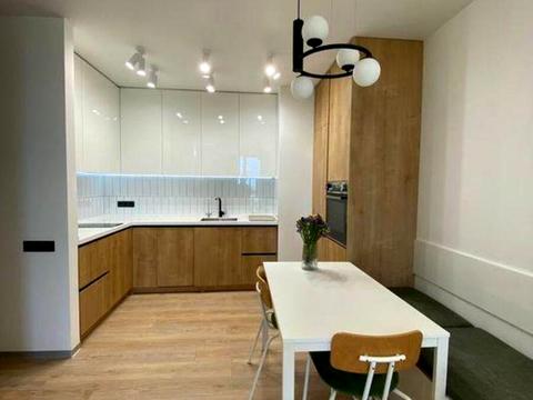 квартира за адресою Салютна вул., 2к6