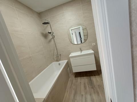 квартира по адресу Свободи ул., 12а