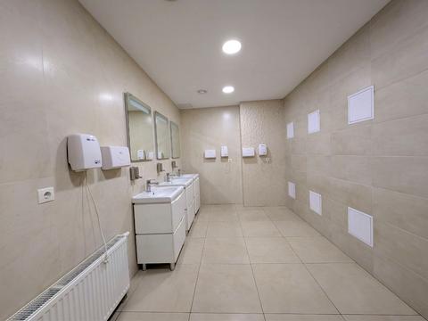 комерційна за адресою Київ, Ділова вул. (Димитрова), 2-Б