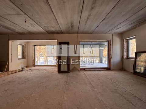 будинок за адресою Набережна вул.