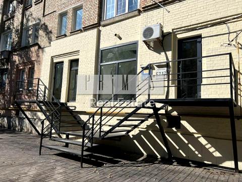 комерційна за адресою Межигірська вул., 57/17