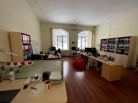 коммерческая по адресу Добровольчих Батальйонів ул. (Панфіловців), 1