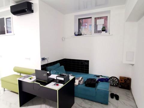 комерційна за адресою Соборна вул., (Будинок)