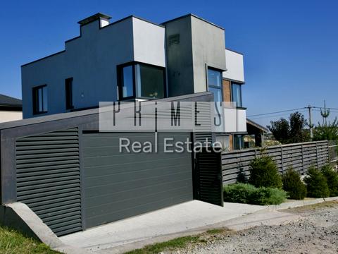 будинок за адресою Вишнева вул.