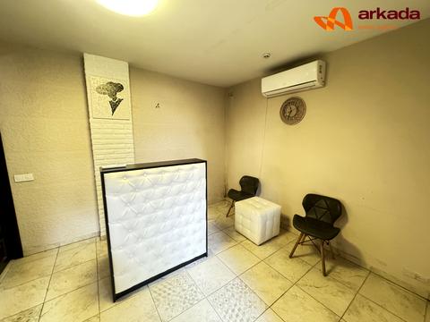 комерційна за адресою Михайла Грушевського вул., 37