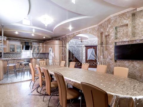 будинок за адресою вул. Травнева