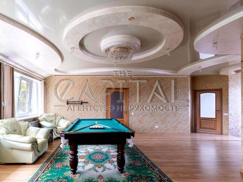 будинок за адресою вул. Травнева