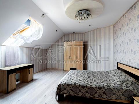 будинок за адресою вул. Травнева