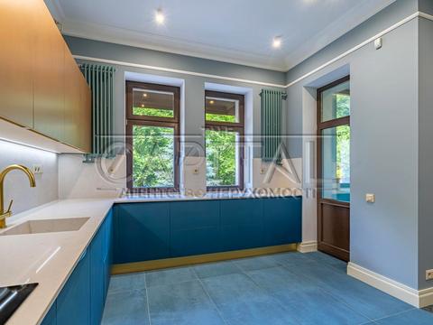 квартира за адресою Воздвиженська вул., 28/30