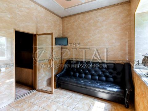 будинок за адресою вул. Травнева