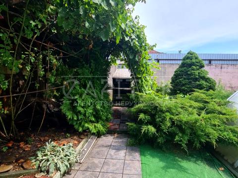 будинок за адресою вул. Травнева