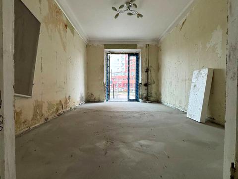 комерційна за адресою Павла Тичини просп., 9