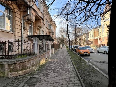 коммерческая по адресу Короля Даниила ул., 1